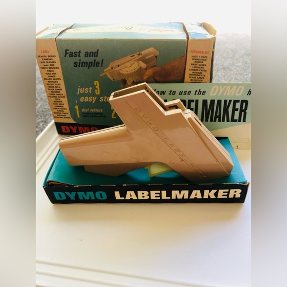 1964 DYMO LABEL MAKER IN ORIGINAL BOX INCLUDES 4 ROLLS OF LABEL TAPE - Picture 2 of 16
